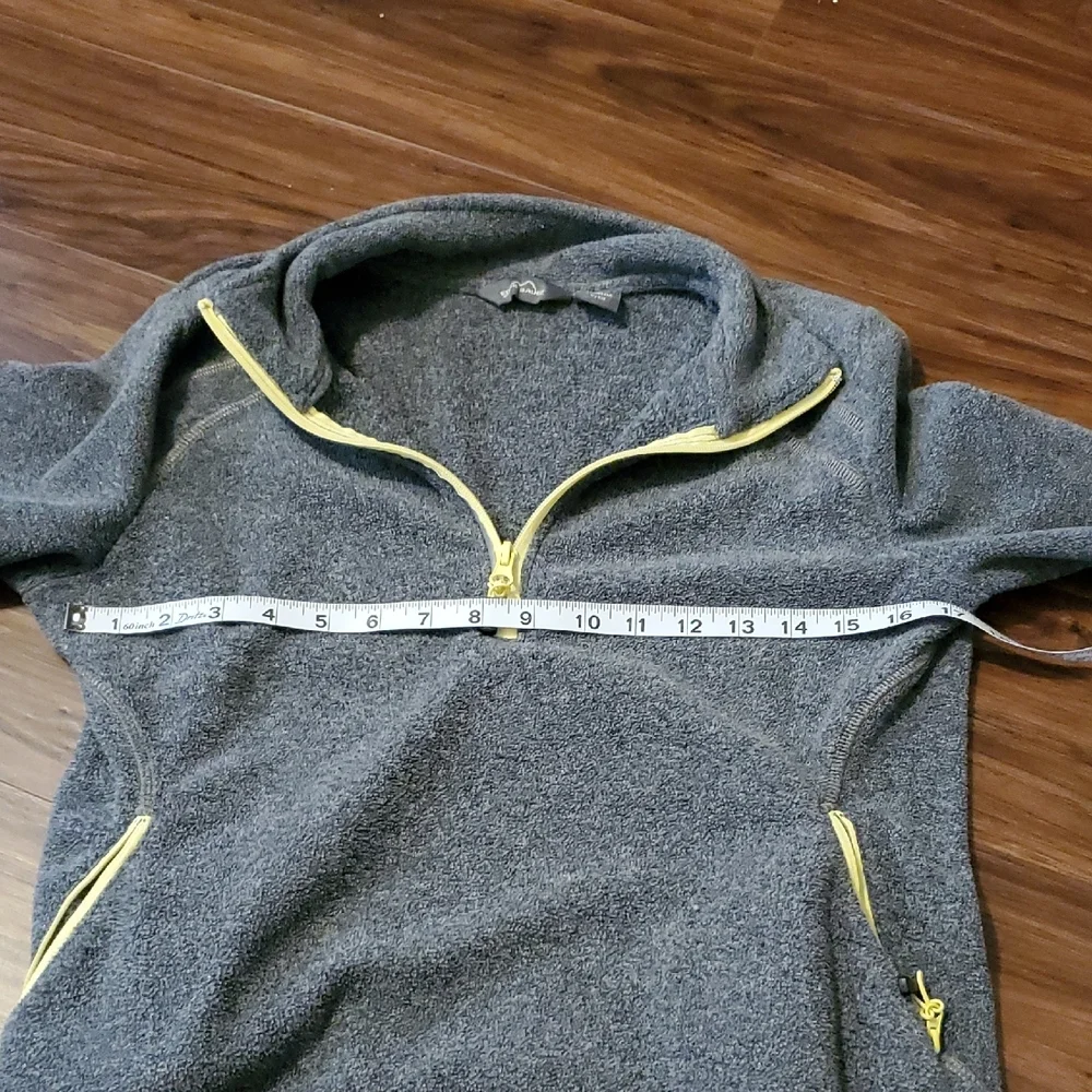 Eddie Bauer Gray and Yellow Women's Quarter Zip Sweater - Picture 8 of 9